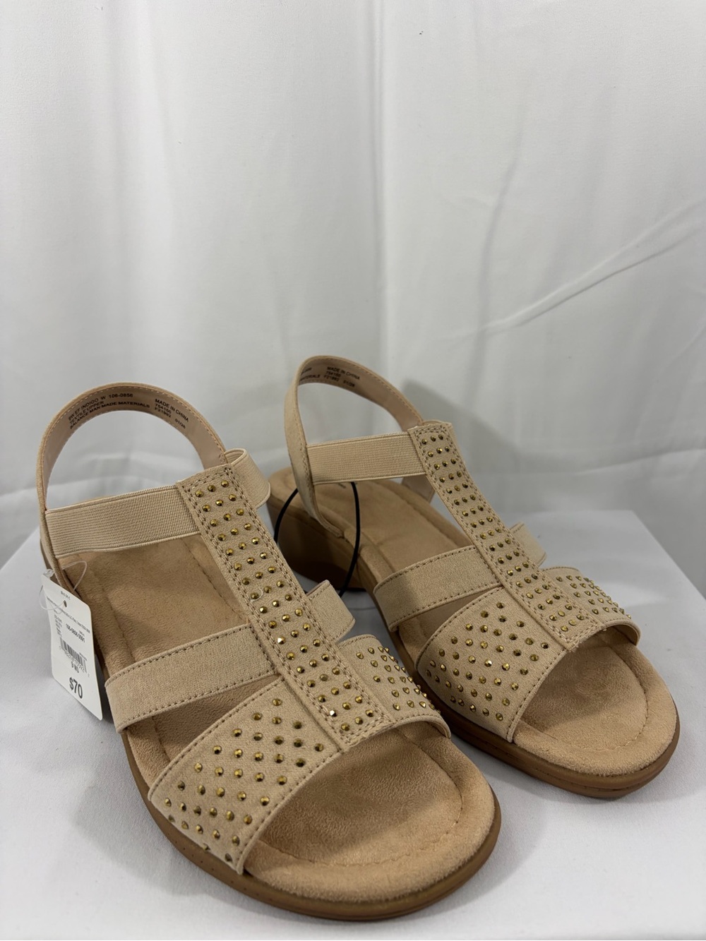 NWT east 5th Women’s Size 9W Beige Gold Studded Elastic Strap Comfort Sandals